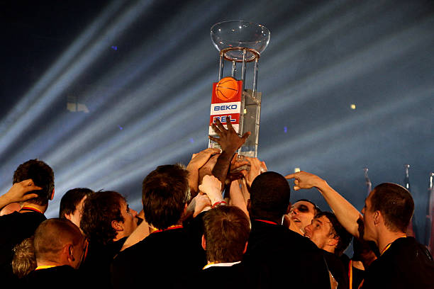 在遭遇强敌 在遭遇强敌